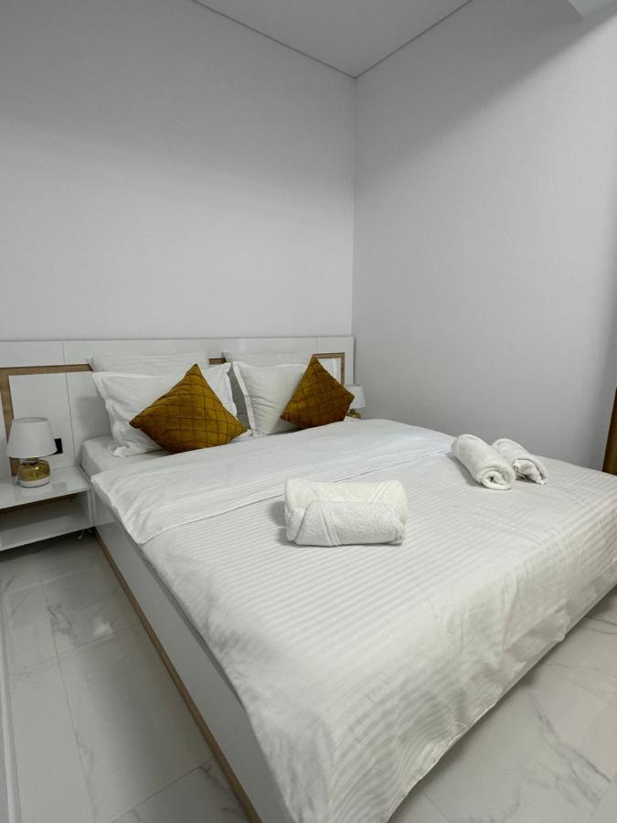 Studio303 By Allegio: Mamaia'S Seaside Luxury Near Finest Clubs & Beaches Extérieur photo