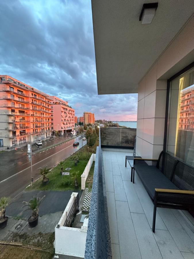 Studio303 By Allegio: Mamaia'S Seaside Luxury Near Finest Clubs & Beaches Extérieur photo